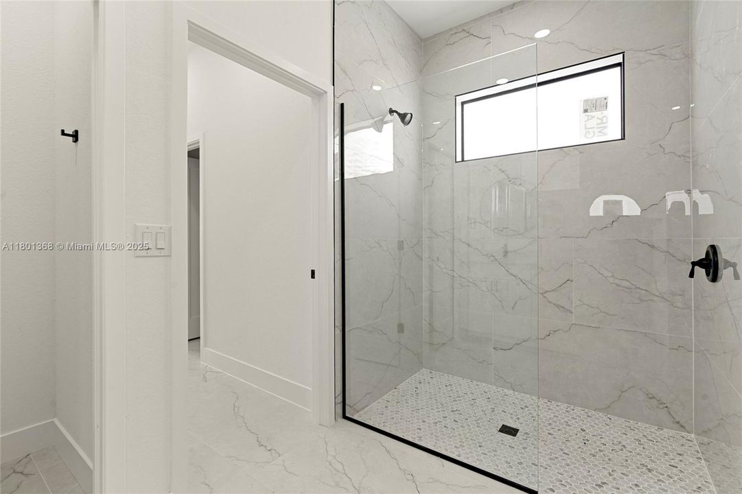 最近售出: $360,000 (3 贝兹, 2 浴室, 1630 平方英尺)