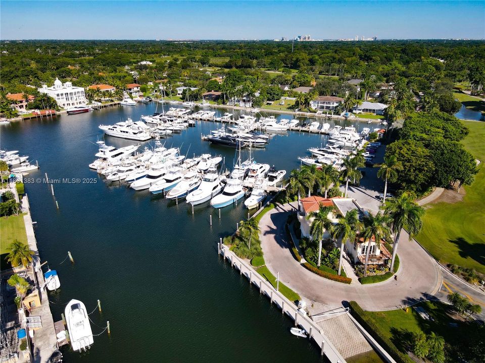 For Sale: $1,995,000 (3 beds, 3 baths, 3140 Square Feet)