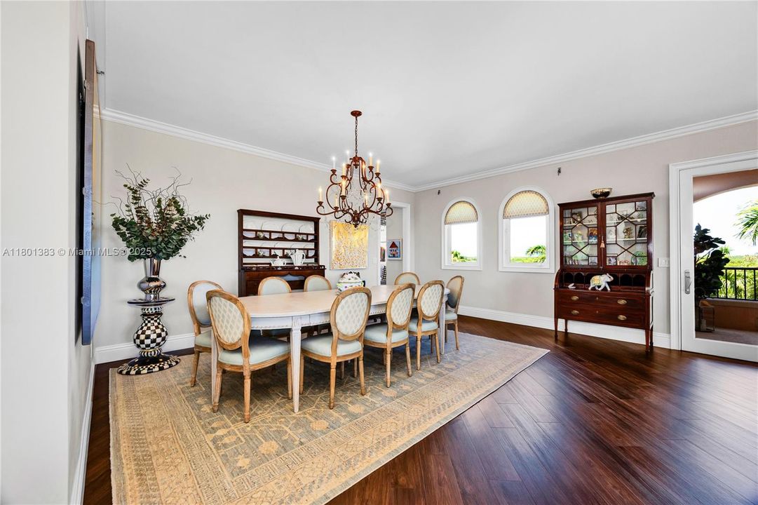 For Sale: $1,995,000 (3 beds, 3 baths, 3140 Square Feet)