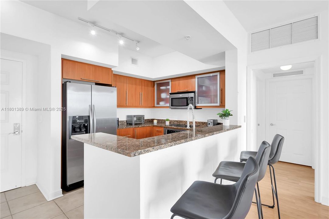 For Sale: $540,000 (2 beds, 2 baths, 1152 Square Feet)