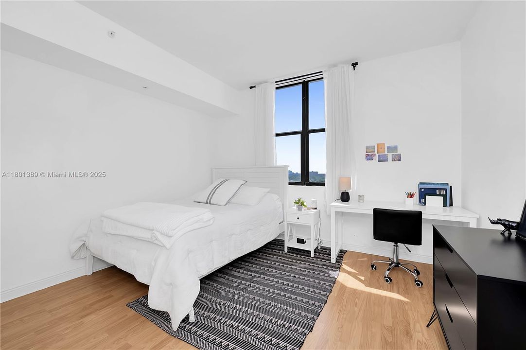 For Sale: $540,000 (2 beds, 2 baths, 1152 Square Feet)