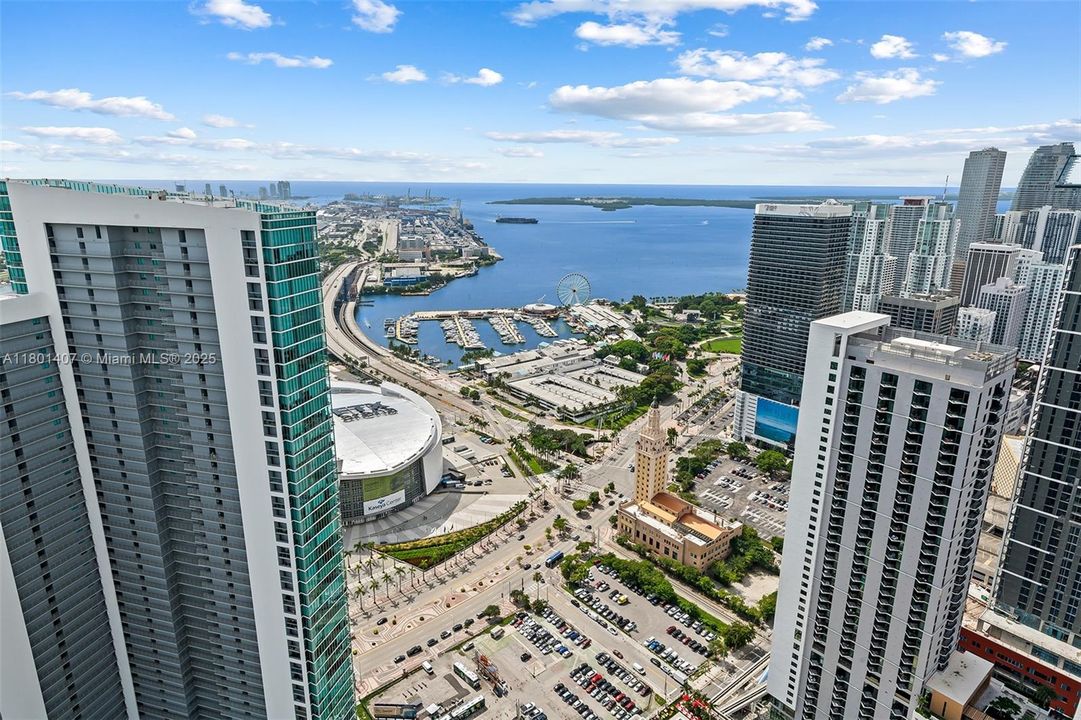 На продажу: $8,499,000 (5 спален, 6 ванн, 6513 Квадратных фут)