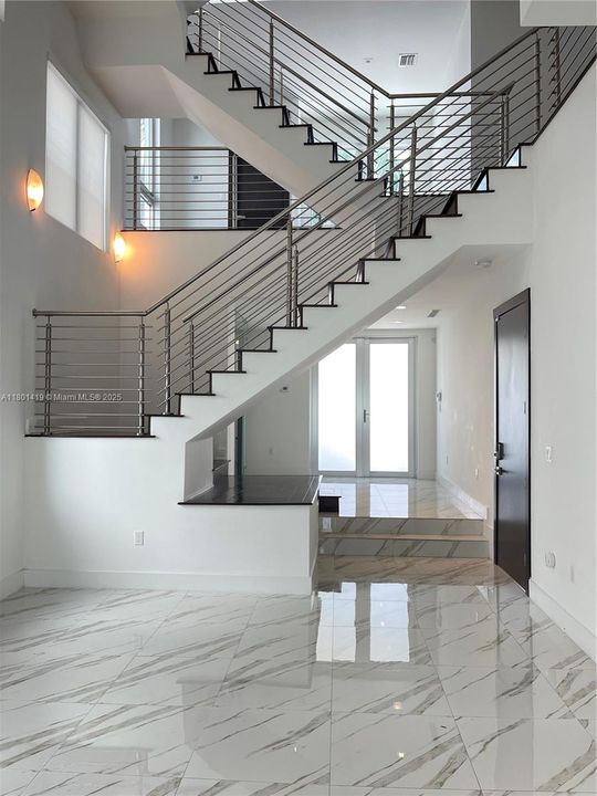 Recently Rented: $7,000 (4 beds, 4 baths, 3538 Square Feet)