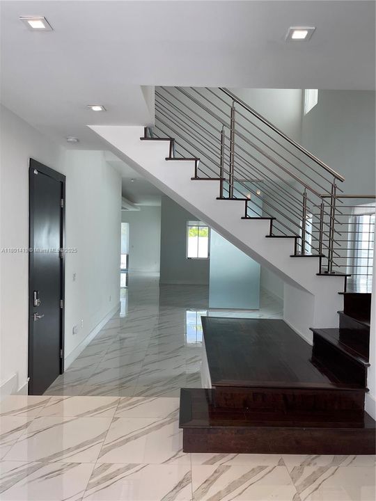 Recently Rented: $7,000 (4 beds, 4 baths, 3538 Square Feet)