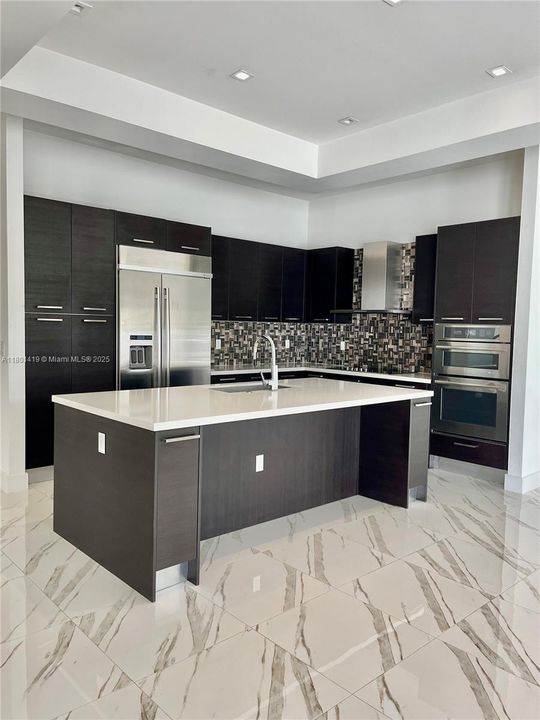 Recently Rented: $7,000 (4 beds, 4 baths, 3538 Square Feet)