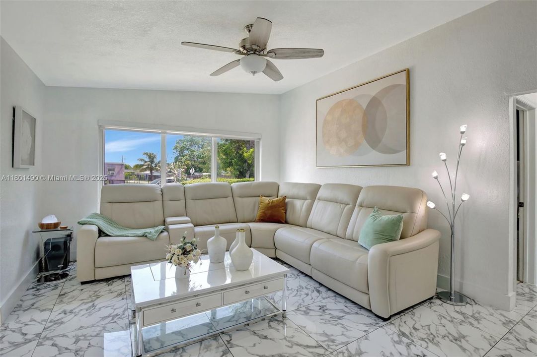 Vendido Recientemente: $560,000 (3 camas, 2 baños, 1264 Pies cuadrados)