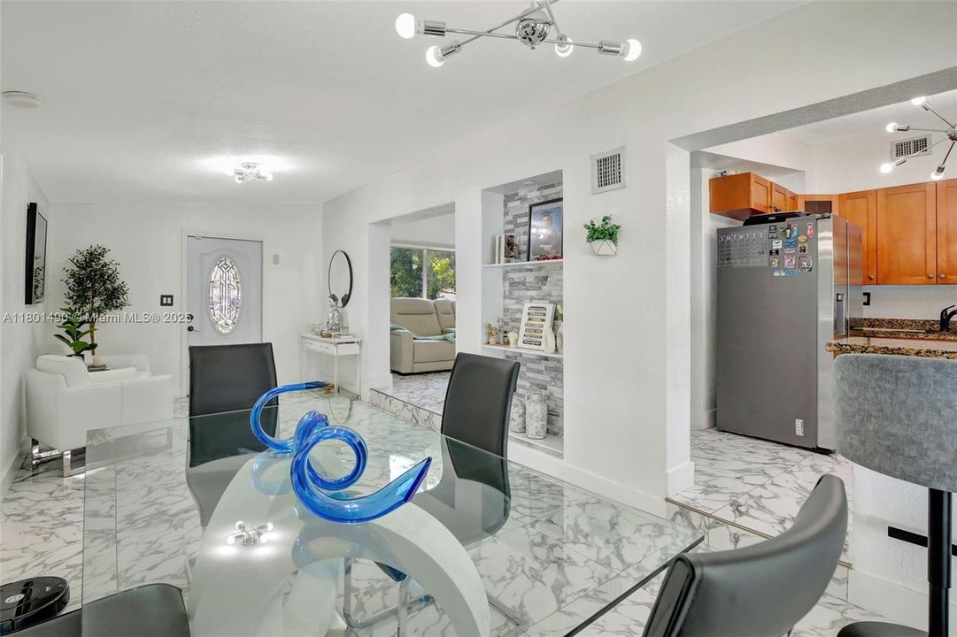 Vendido Recientemente: $560,000 (3 camas, 2 baños, 1264 Pies cuadrados)