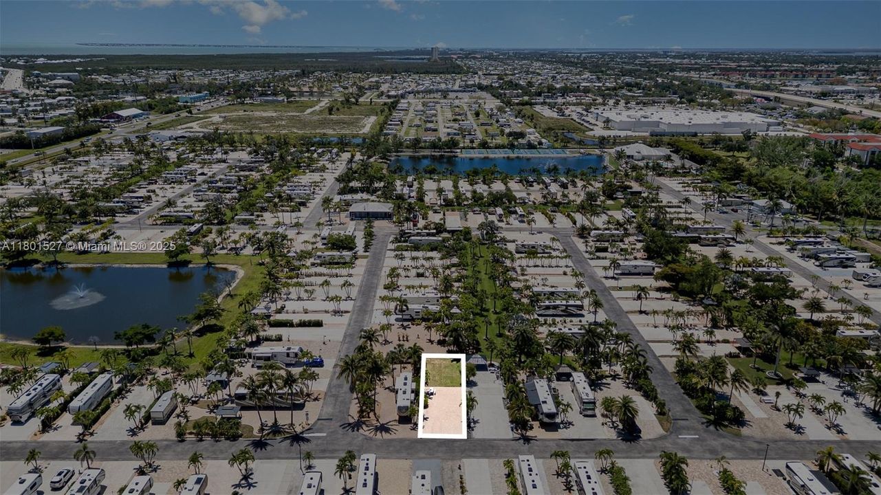 最近售出: $139,999 (0.07 acres)