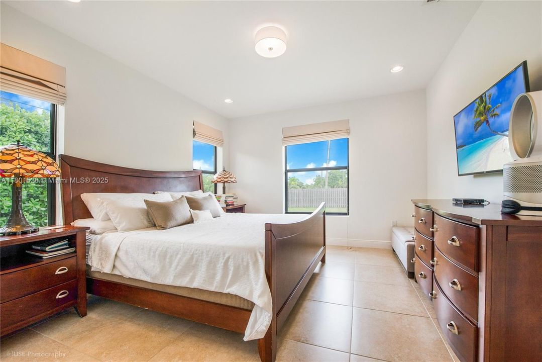 For Sale: $1,249,000 (4 beds, 3 baths, 2358 Square Feet)