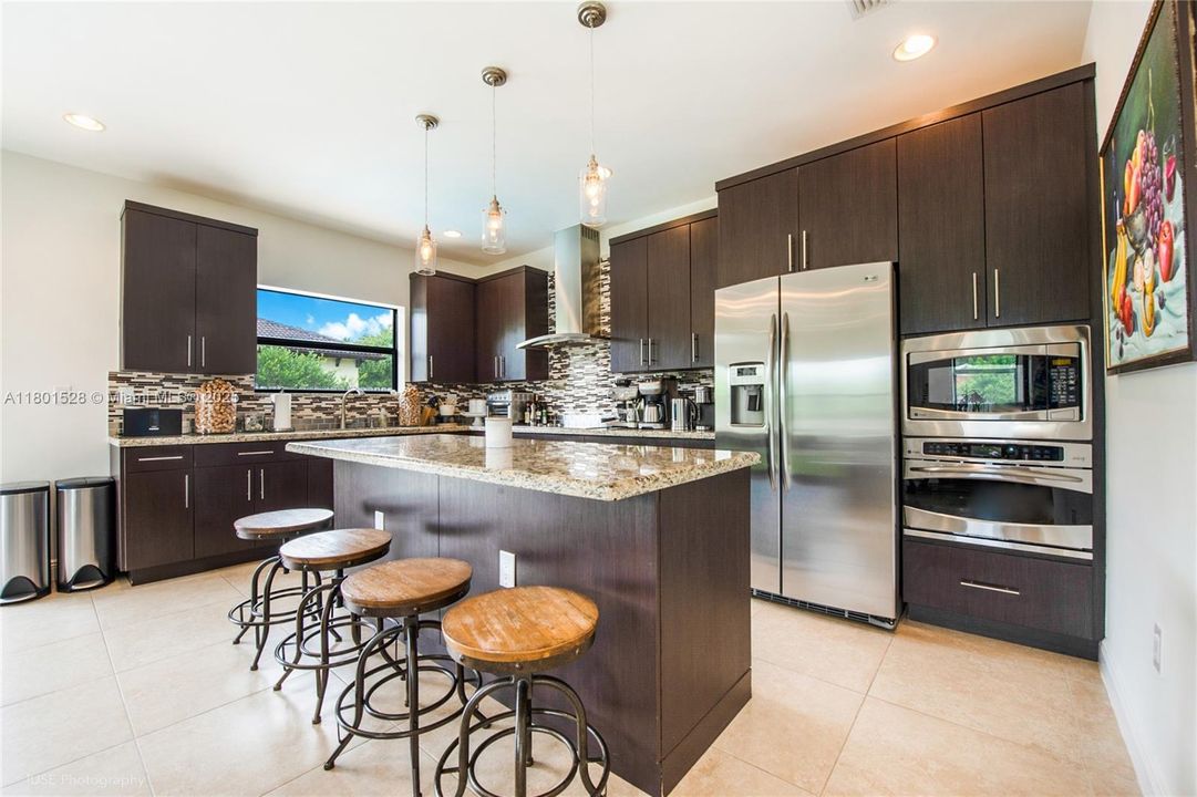 For Sale: $1,249,000 (4 beds, 3 baths, 2358 Square Feet)