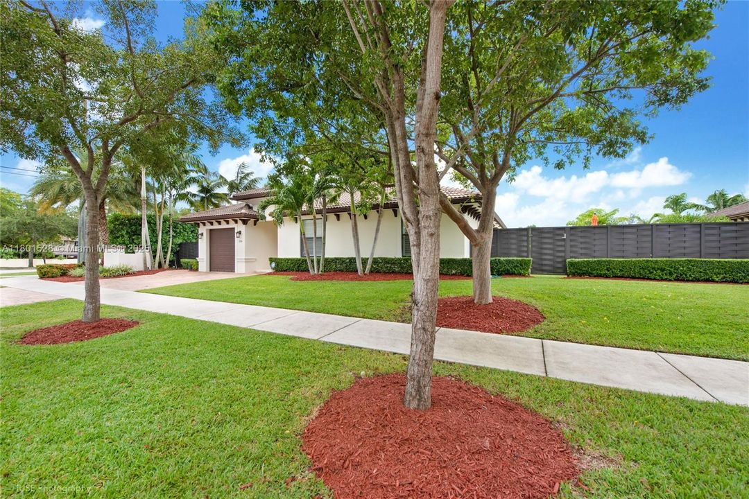 For Sale: $1,249,000 (4 beds, 3 baths, 2358 Square Feet)