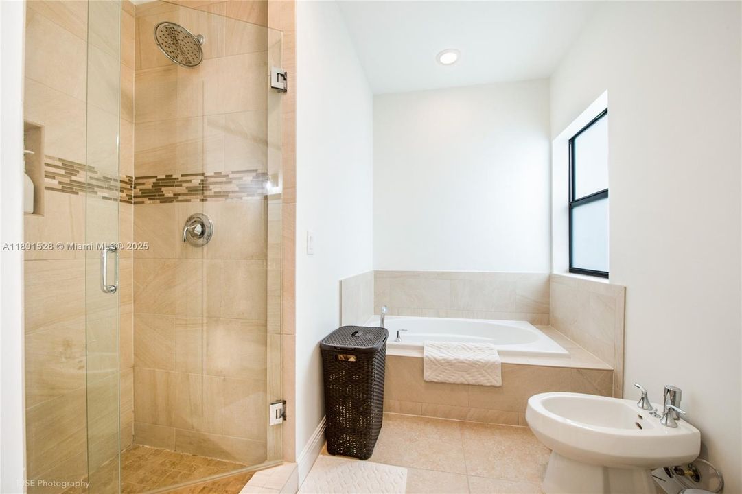 For Sale: $1,249,000 (4 beds, 3 baths, 2358 Square Feet)