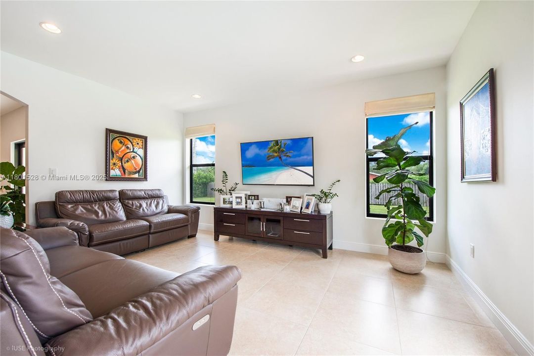 For Sale: $1,249,000 (4 beds, 3 baths, 2358 Square Feet)