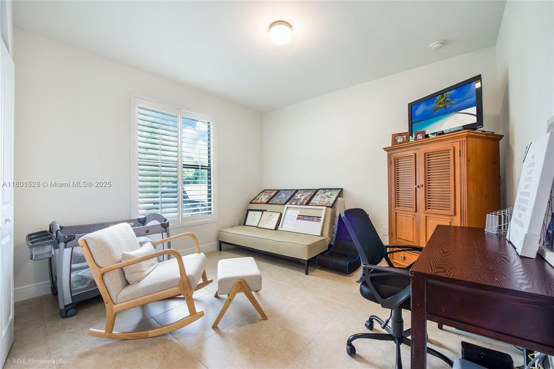 For Sale: $1,249,000 (4 beds, 3 baths, 2358 Square Feet)