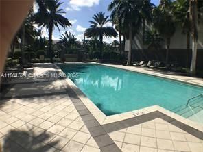 Recently Rented: $1,950 (1 beds, 1 baths, 756 Square Feet)