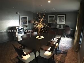 Recently Rented: $1,950 (1 beds, 1 baths, 756 Square Feet)