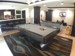 Recently Rented: $1,950 (1 beds, 1 baths, 756 Square Feet)