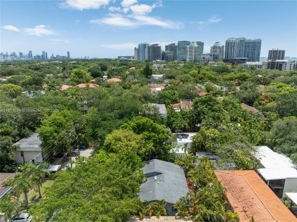 Vendido Recientemente: $895,000 (3 camas, 2 baños, 1344 Pies cuadrados)