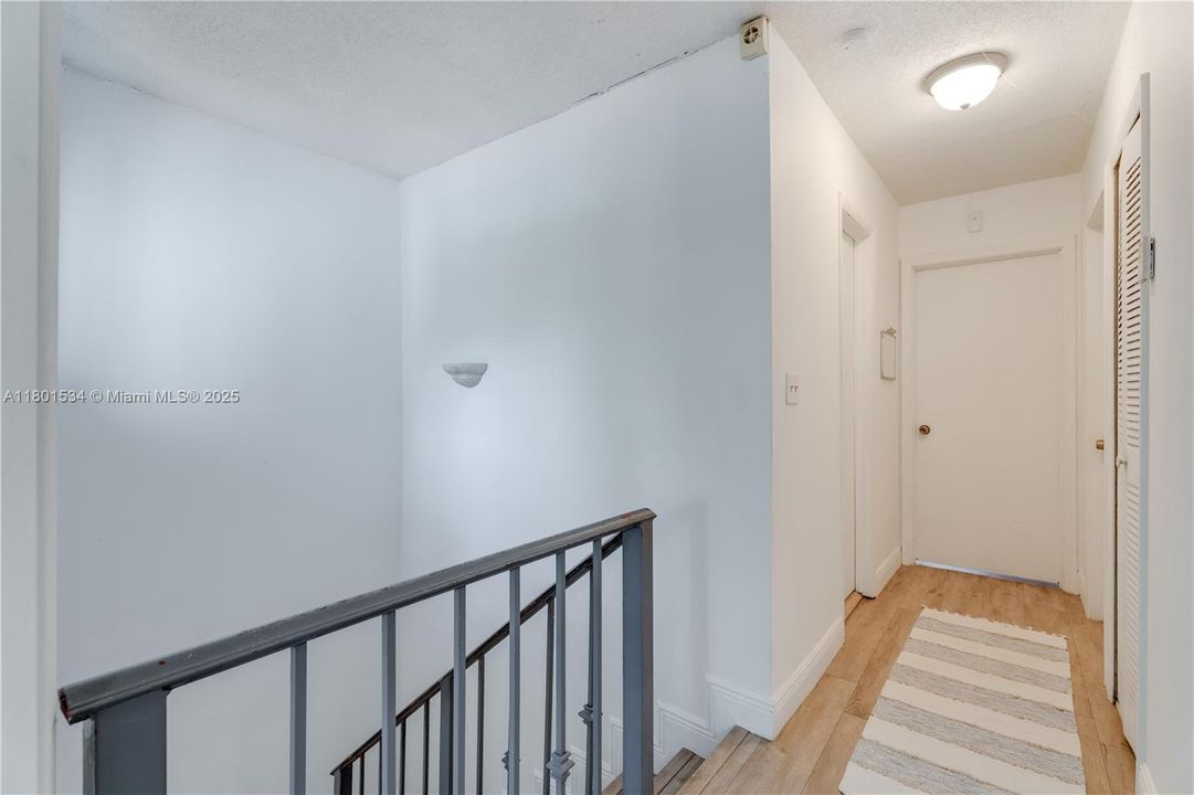 Vendido Recientemente: $895,000 (3 camas, 2 baños, 1344 Pies cuadrados)