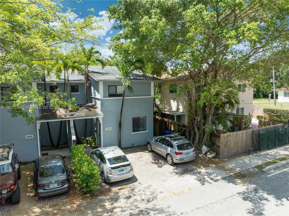 Vendido Recientemente: $895,000 (3 camas, 2 baños, 1344 Pies cuadrados)