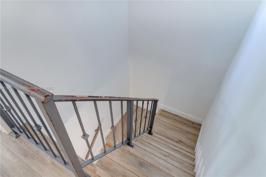 Vendido Recientemente: $895,000 (3 camas, 2 baños, 1344 Pies cuadrados)