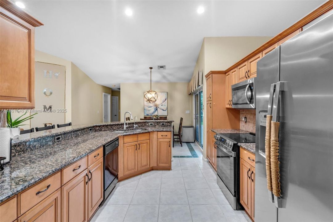 Active With Contract: $770,000 (5 beds, 3 baths, 2506 Square Feet)