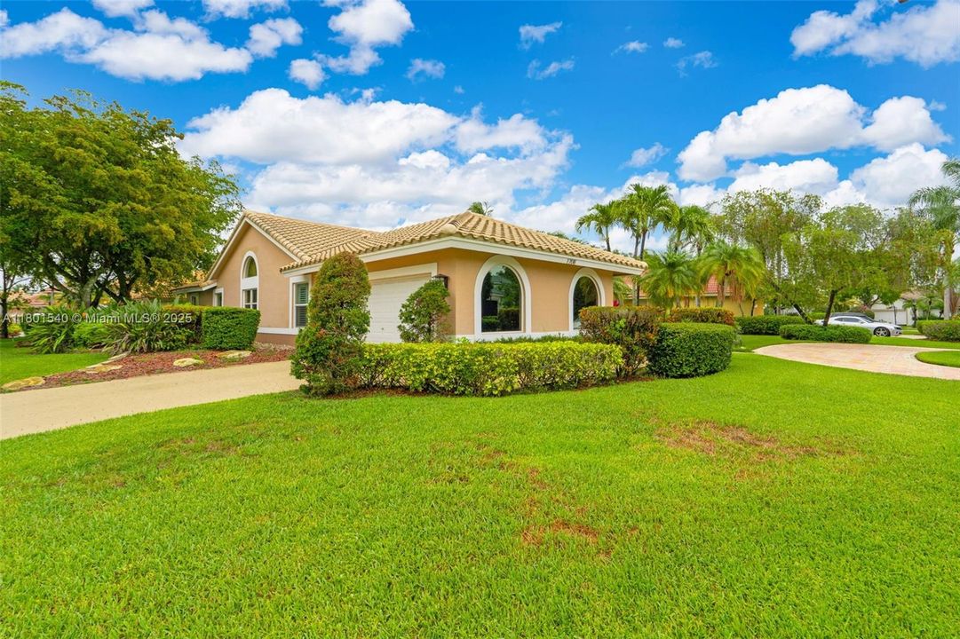 Active With Contract: $770,000 (5 beds, 3 baths, 2506 Square Feet)