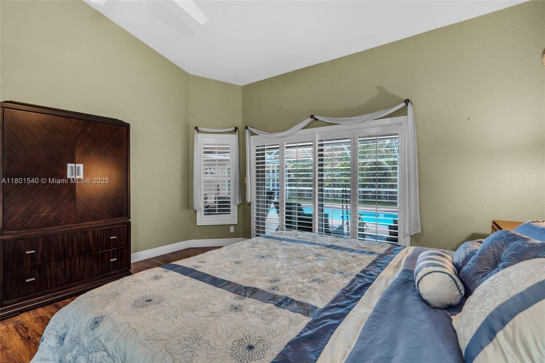 Active With Contract: $770,000 (5 beds, 3 baths, 2506 Square Feet)