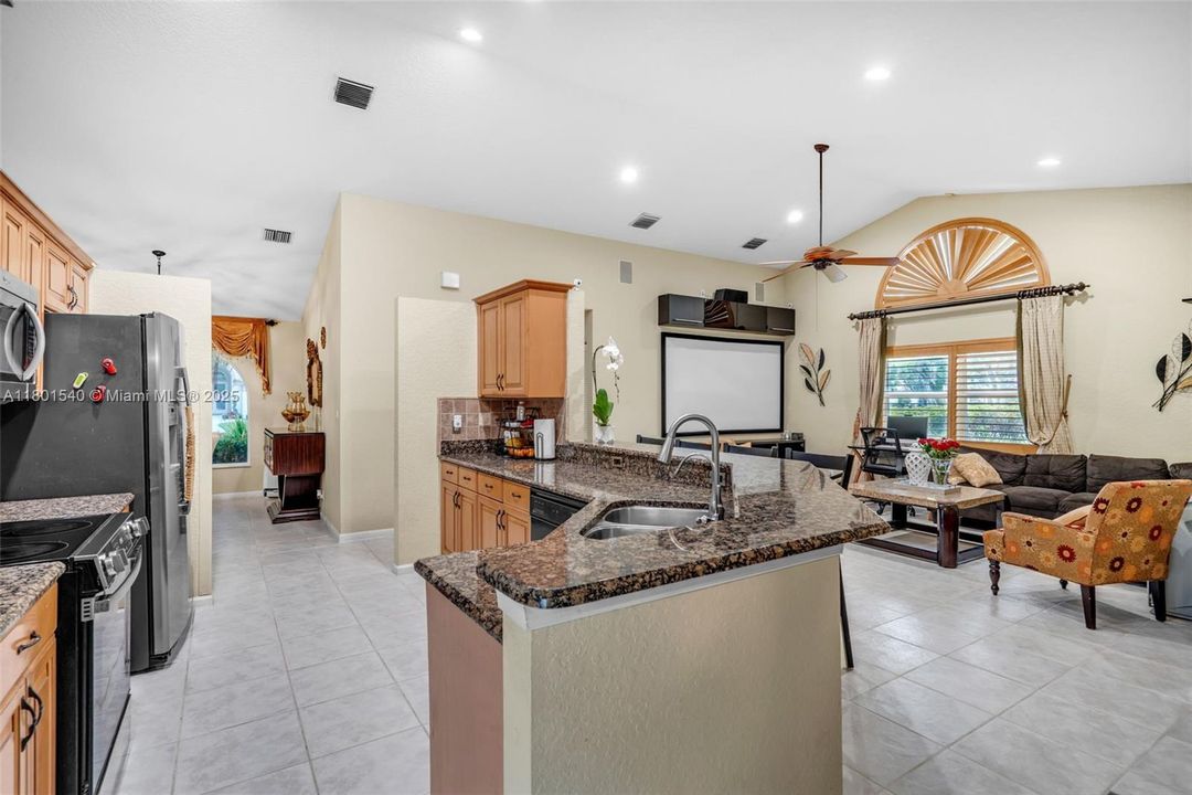 Active With Contract: $770,000 (5 beds, 3 baths, 2506 Square Feet)