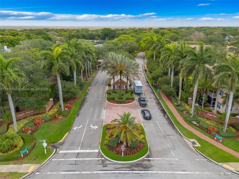 Active With Contract: $770,000 (5 beds, 3 baths, 2506 Square Feet)
