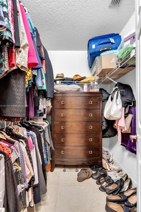 Active With Contract: $770,000 (5 beds, 3 baths, 2506 Square Feet)