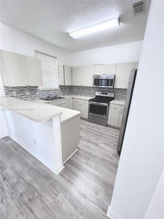 Недавно арендовано: $3,300 (3 спален, 2 ванн, 1578 Квадратных фут)