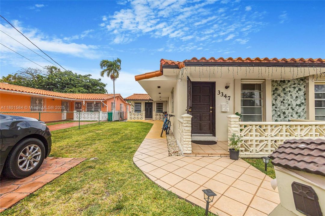 Recently Sold: $949,000 (0 beds, 0 baths, 2105 Square Feet)