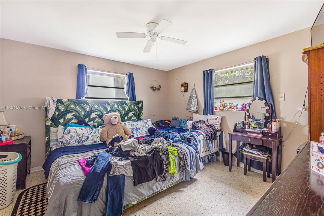 Recently Sold: $949,000 (0 beds, 0 baths, 2105 Square Feet)