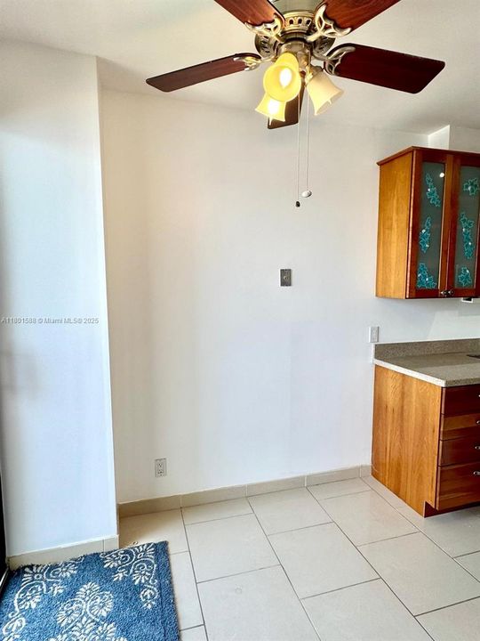 For Sale: $359,900 (2 beds, 2 baths, 1053 Square Feet)
