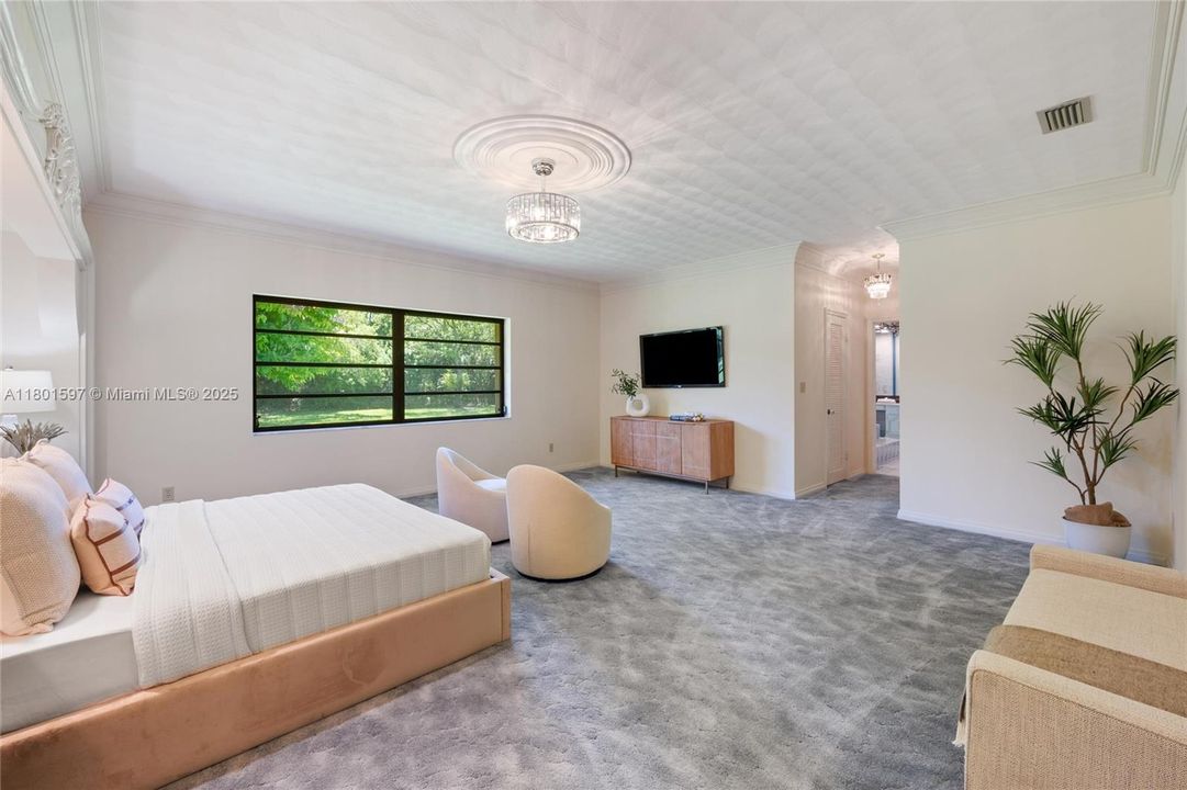 Recently Sold: $1,950,000 (4 beds, 3 baths, 7416 Square Feet)