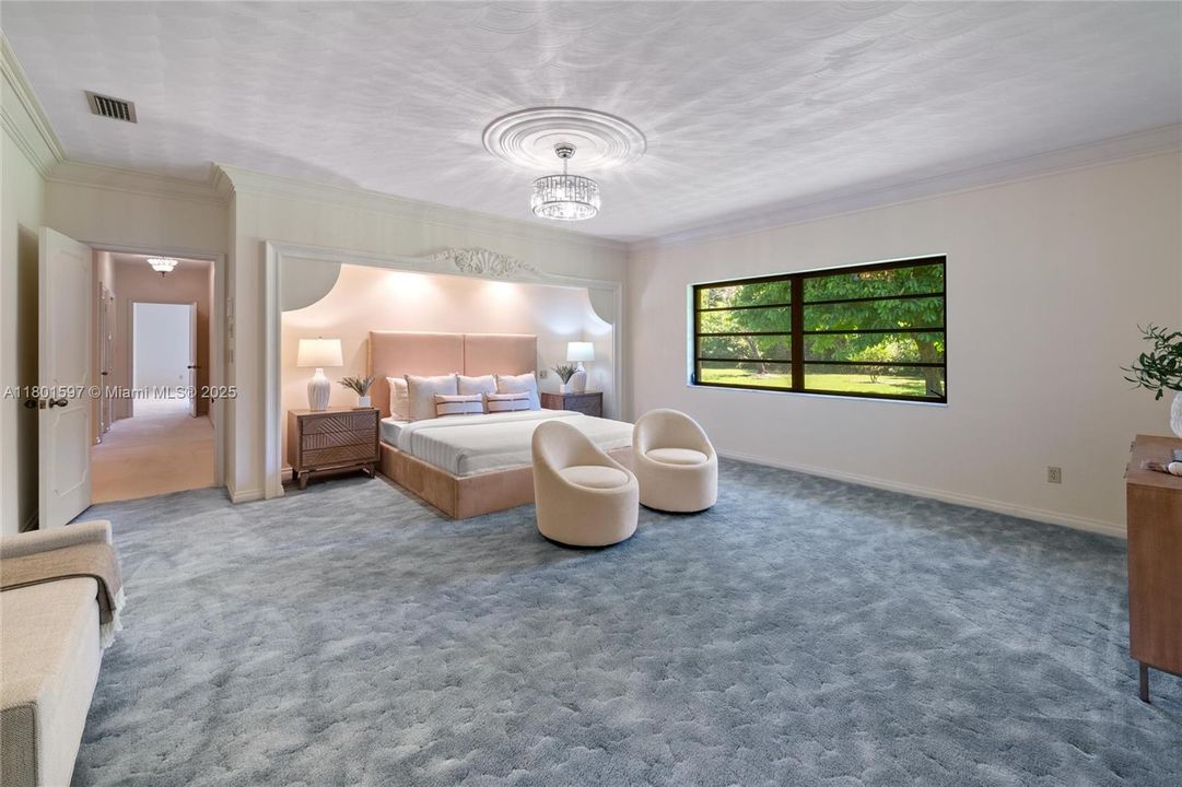 Recently Sold: $1,950,000 (4 beds, 3 baths, 7416 Square Feet)