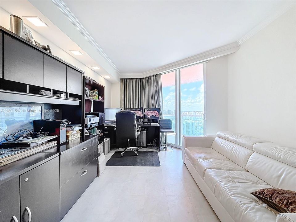 For Sale: $2,499,000 (4 beds, 4 baths, 4080 Square Feet)