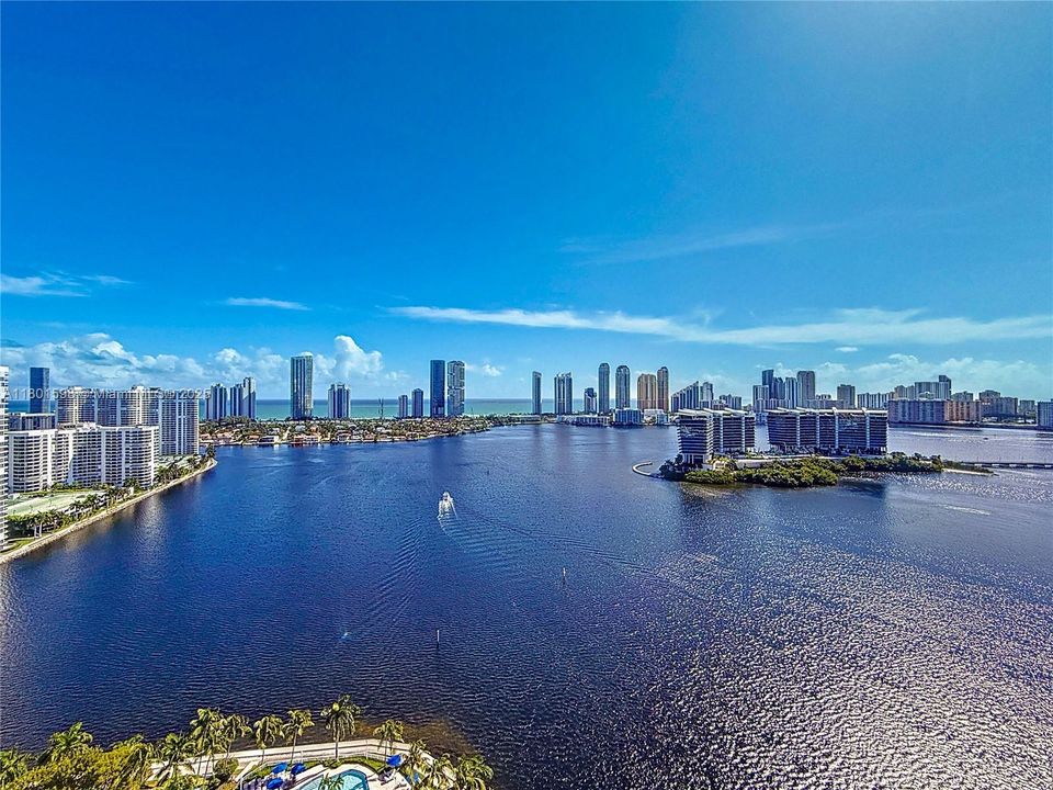 For Sale: $2,499,000 (4 beds, 4 baths, 4080 Square Feet)