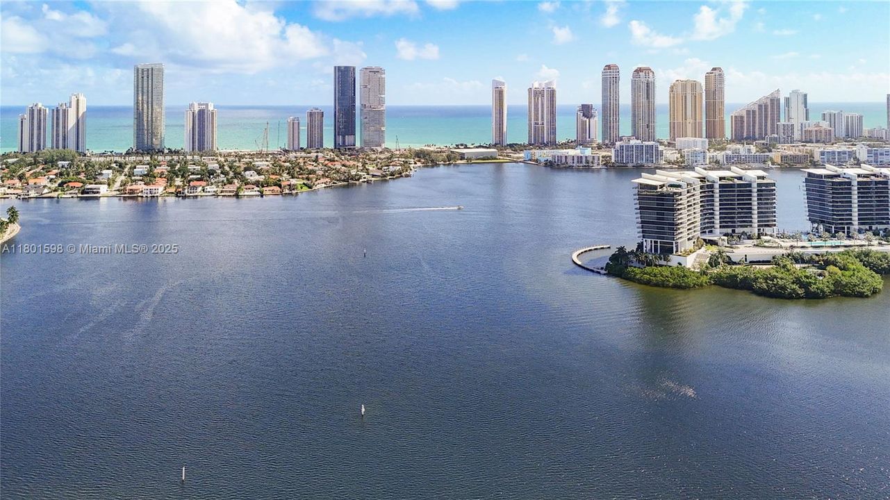 For Sale: $2,499,000 (4 beds, 4 baths, 4080 Square Feet)