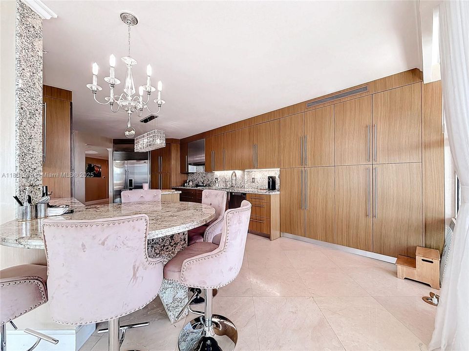 For Sale: $2,499,000 (4 beds, 4 baths, 4080 Square Feet)