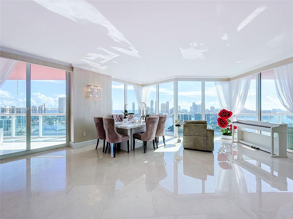 For Sale: $2,499,000 (4 beds, 4 baths, 4080 Square Feet)