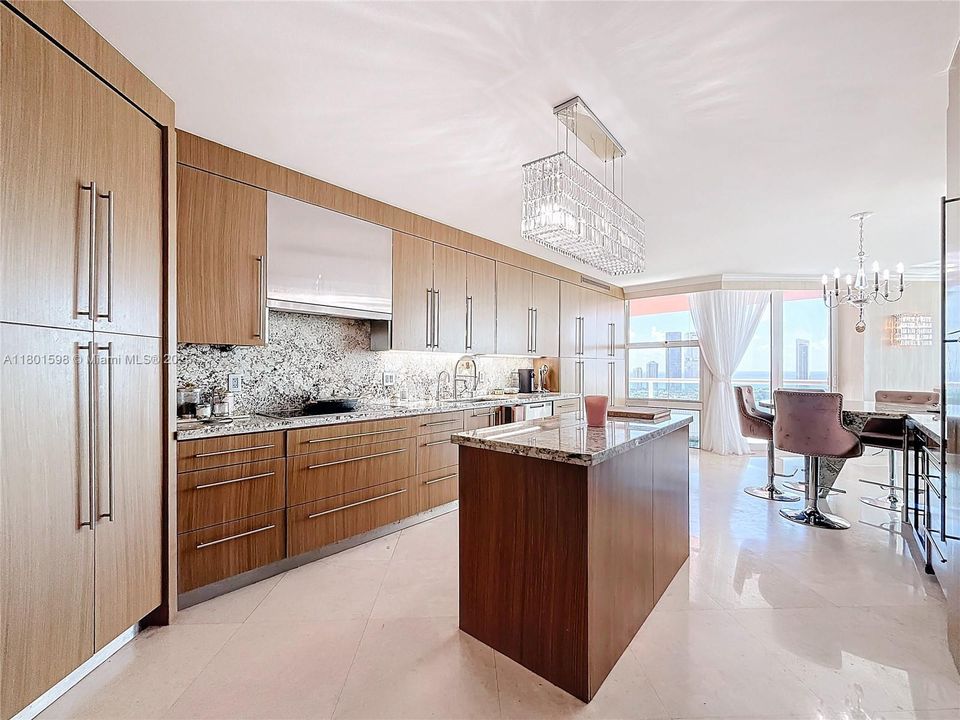 For Sale: $2,499,000 (4 beds, 4 baths, 4080 Square Feet)