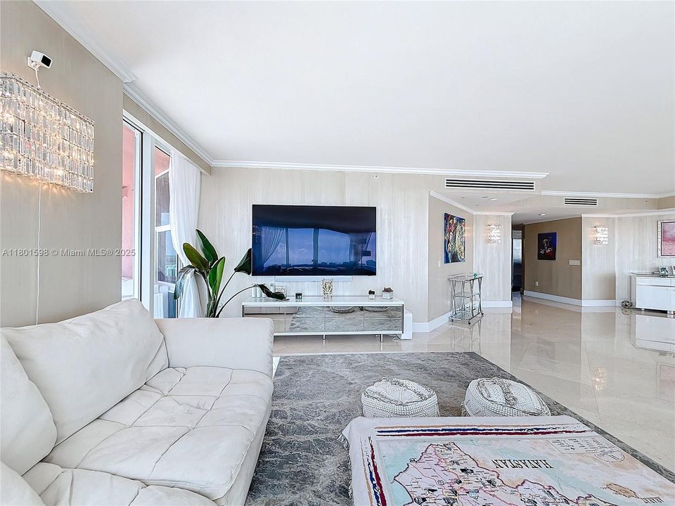 For Sale: $2,499,000 (4 beds, 4 baths, 4080 Square Feet)