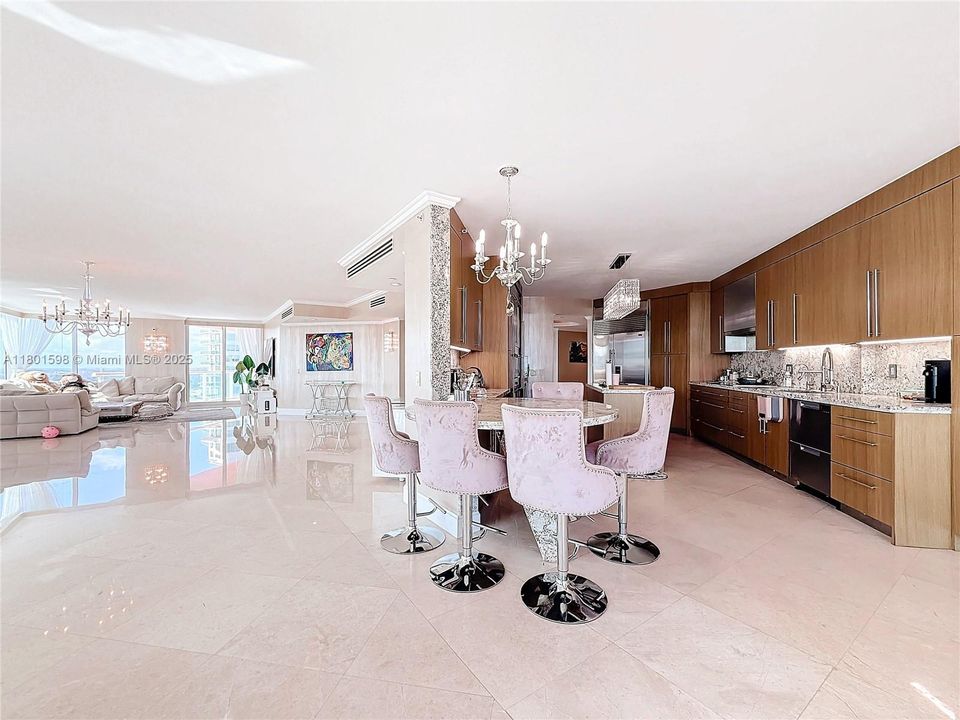 For Sale: $2,499,000 (4 beds, 4 baths, 4080 Square Feet)