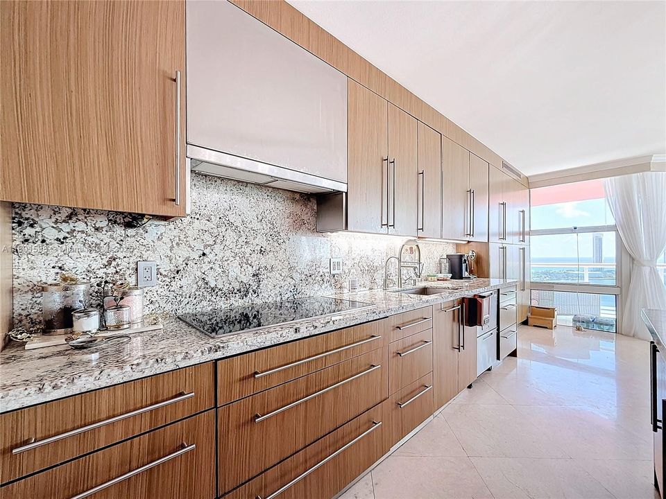 For Sale: $2,499,000 (4 beds, 4 baths, 4080 Square Feet)