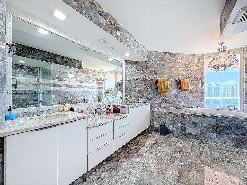 For Sale: $2,499,000 (4 beds, 4 baths, 4080 Square Feet)