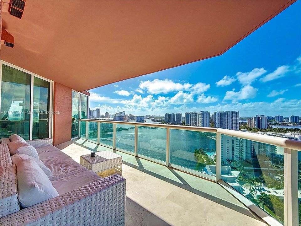 For Sale: $2,499,000 (4 beds, 4 baths, 4080 Square Feet)