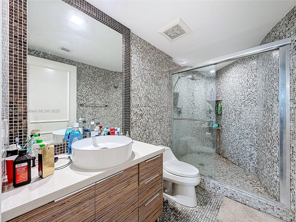 For Sale: $2,499,000 (4 beds, 4 baths, 4080 Square Feet)