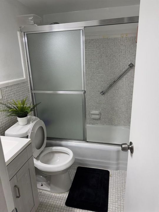 Recently Sold: $147,000 (1 beds, 1 baths, 620 Square Feet)